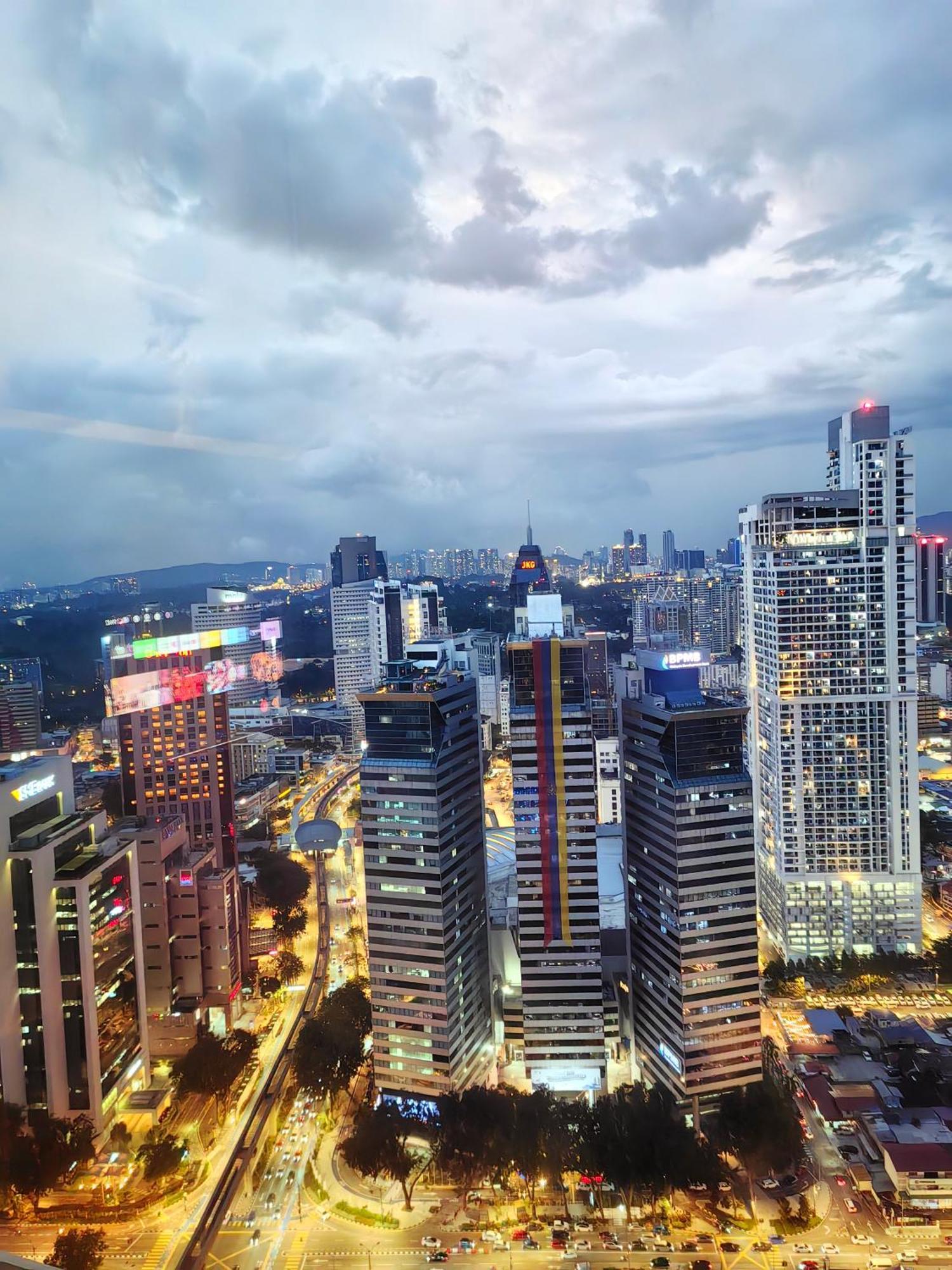 Апартаменты Platinum Klcc & Bukit Bintang Куала-Лумпур Экстерьер фото